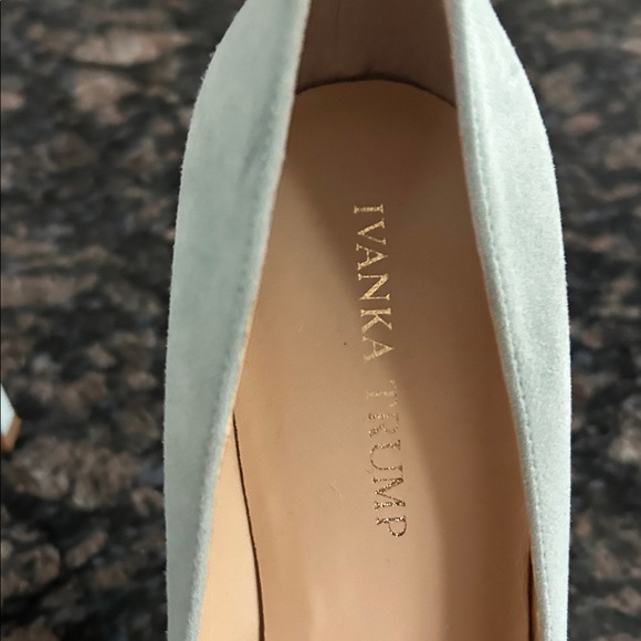 IVANKA TUMP SUDE LEATHER HEEKS SIZE 8.5 - Picture 3 of 7